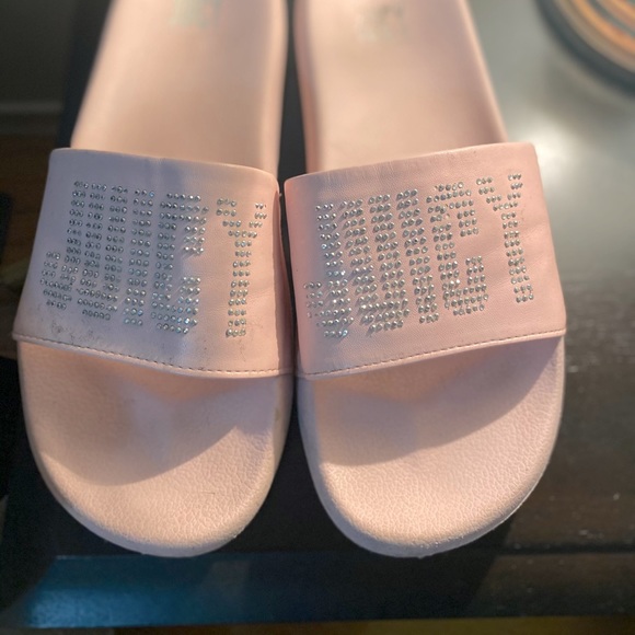 Juicy Couture slides - Picture 2 of 2